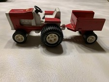 Vintage 70s Tonka Farm Tractor And Trailer Red - GREAT CONDITION 811002 