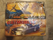 Polar Lights Action Pak model kits Batplane & Batmobile 2002 BOX DAMAGED