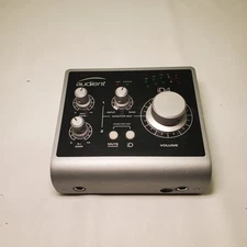 Audient iD4 USB 2-in/2-out High Performance Audio Interface No Cables