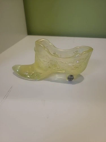 Fenton Topaz Iridescent slipper