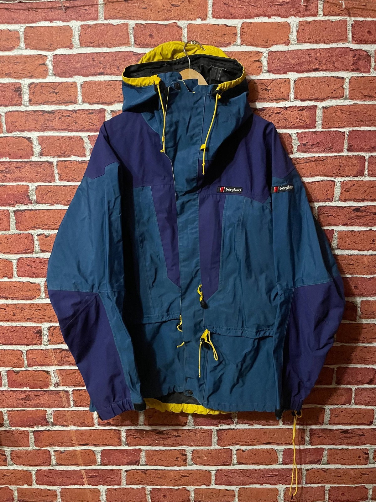 90s Vintage Berghaus Gore Tex Jacket Gorpcore Extrem 7000 Rain Coat Mens XL Rare