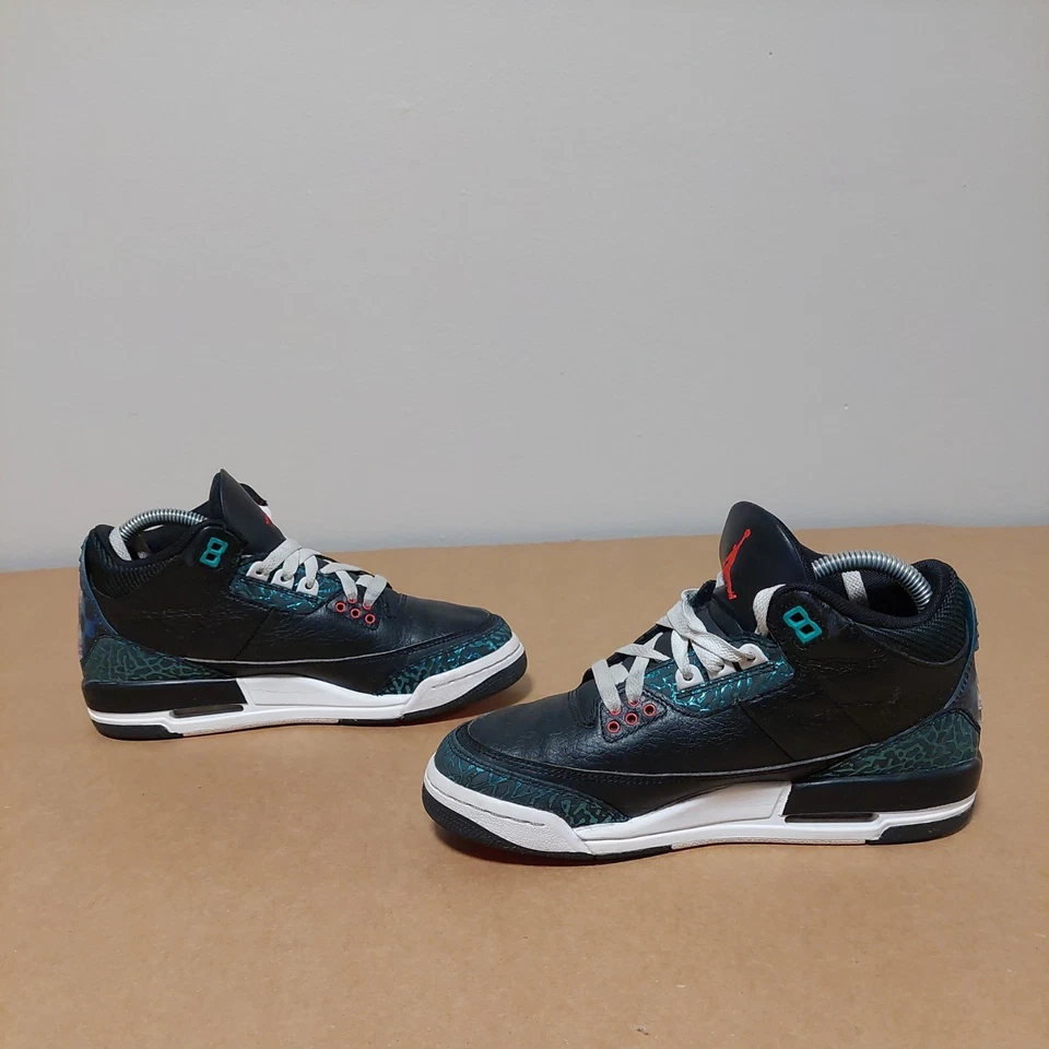 Nike Air Jordan 3 Retro GS Moto Negro Sirena Rojo Hyper Jade FV5437-001 Talla 6Y Foto 2 de 4