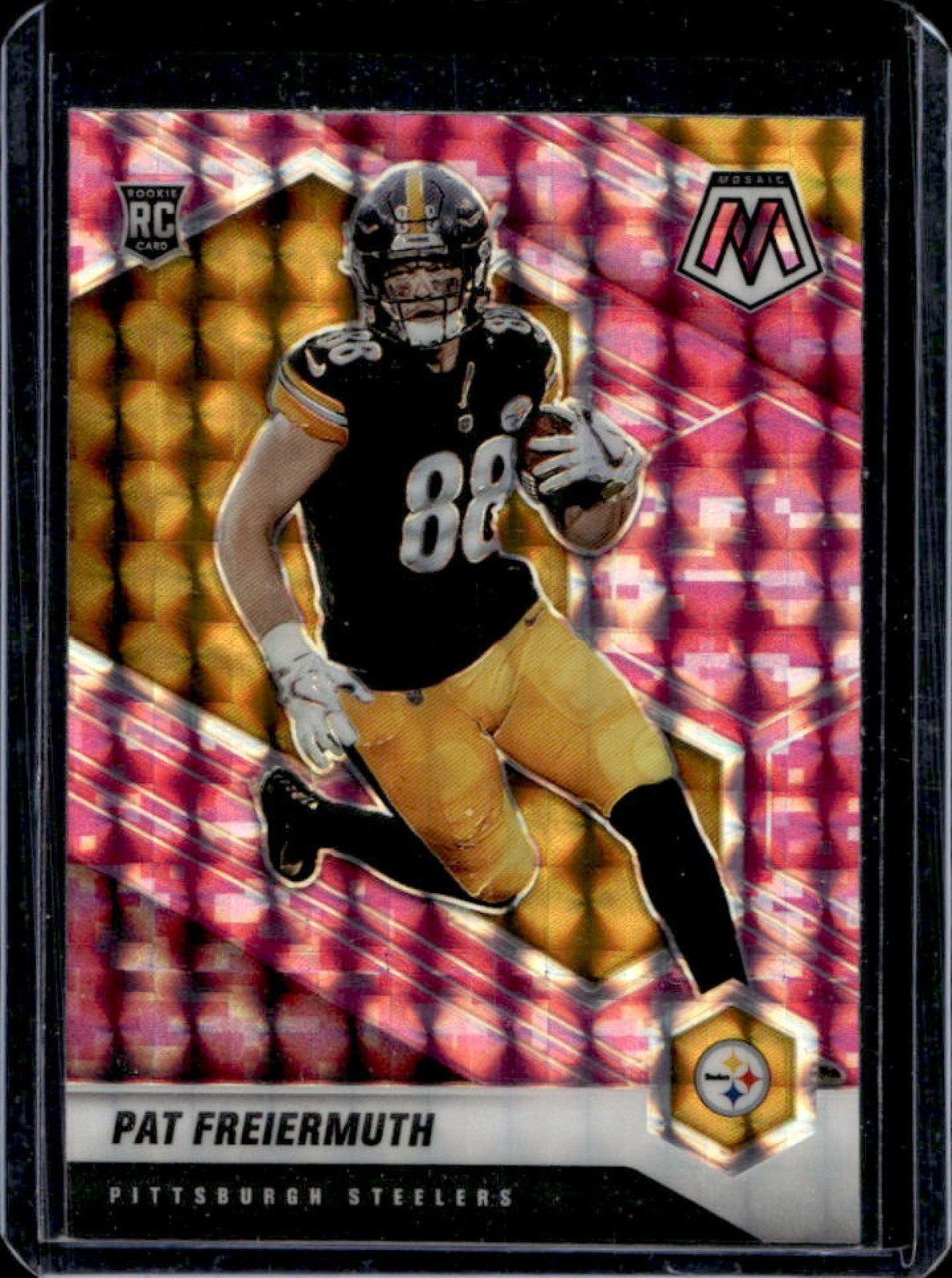 2021 Mosaic Pat Freiermuth RC Prizm Camo Pink Rookie #332 Steelers