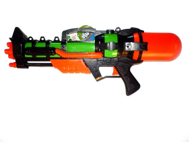 Spritzpistolen Neu 38cm Riesen Wasserpistole Mit Grossen Tank Top Water Gun Neu Ovp Karrizoind