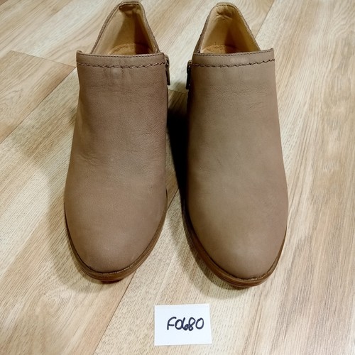 Bota Naturalizer Zarie Mujer Talla 6.5W EU 36.5 Taupe 1.75 Tacón Cremallera - Imagen 12 de 12