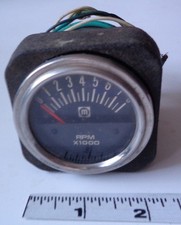 Vintage Moroso 8000 Rpm Small 2 14 Electric In-dash Tachometer Vintage Moroso 8000 Rpm Small 2 14 Electric In-dash Tachometer