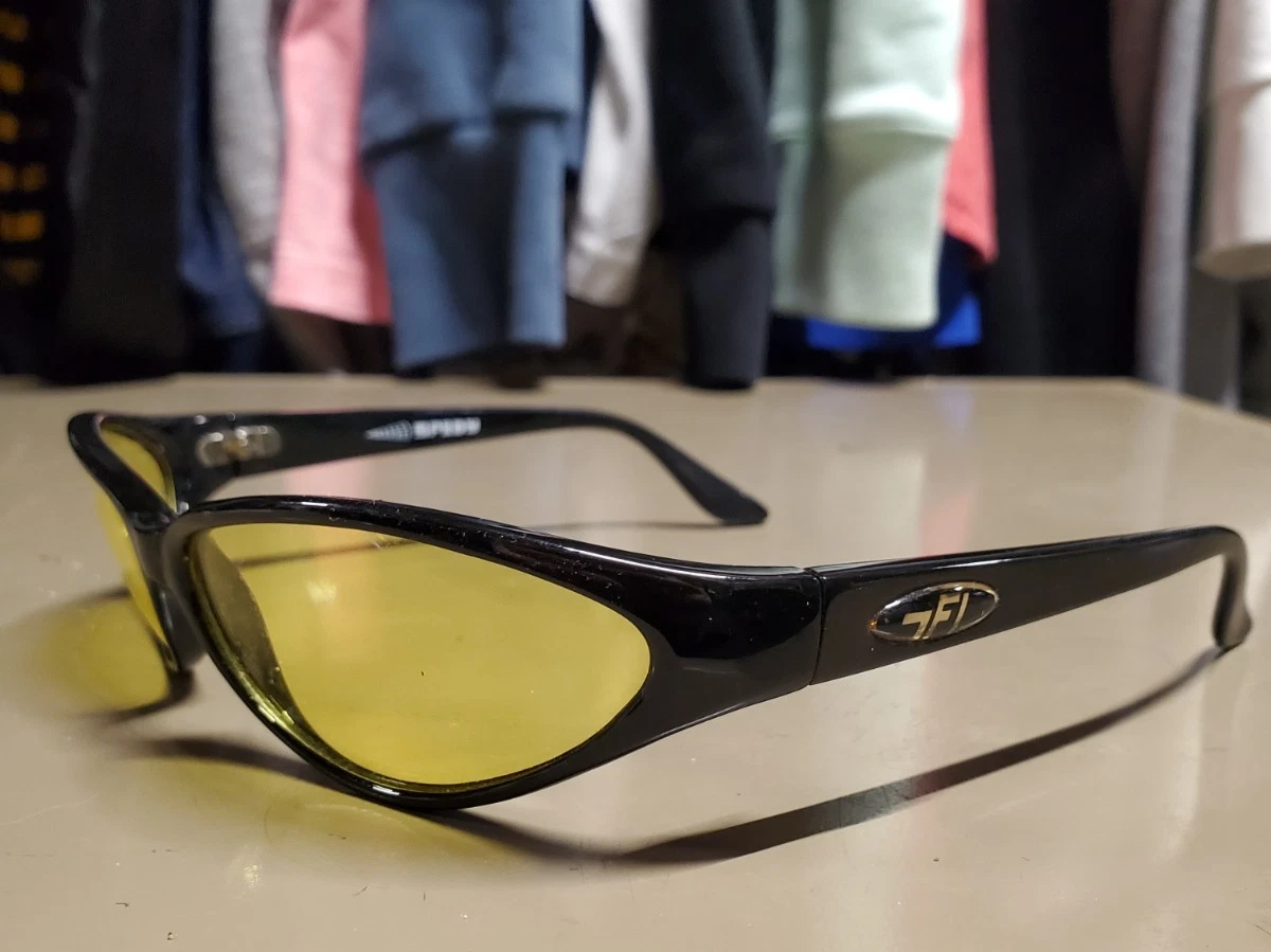 Yellow 1990s Vintage Sunglasses for sale | eBay display picture 2