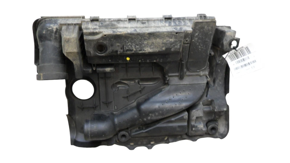 Conjunto de filtro de aire y carcasa Volkswagen Rabbit 2008 2,5 L usado 07K129607E fabricante de equipos originales Foto 2 de 4