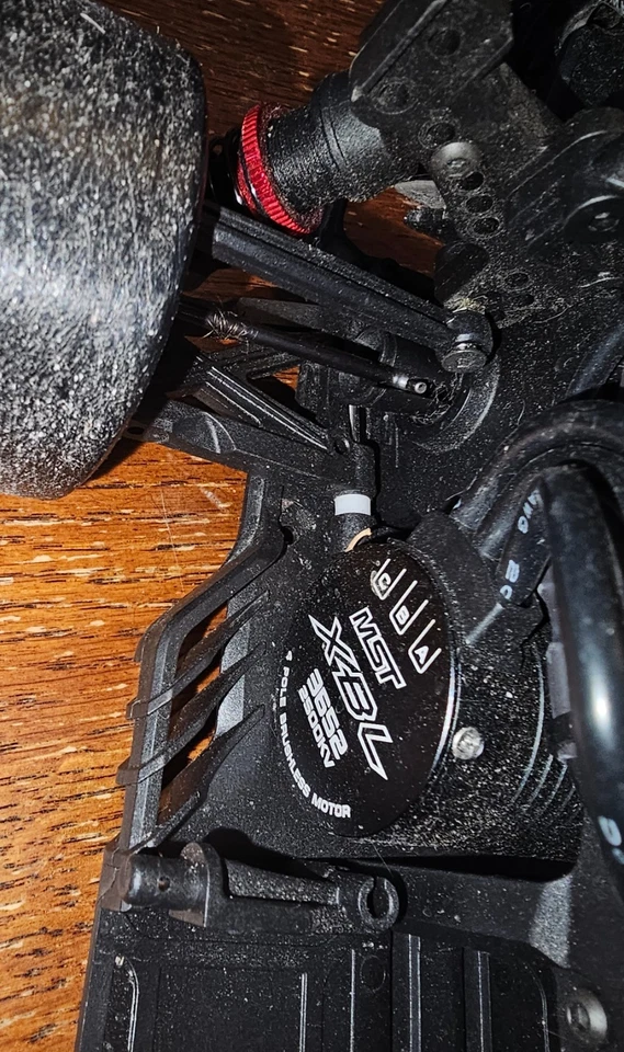 MST Rmx 2.5 S 1/10 Rwd Electric Drift Car Kit 2 Bodies Battery Remote - Image 3 of 4