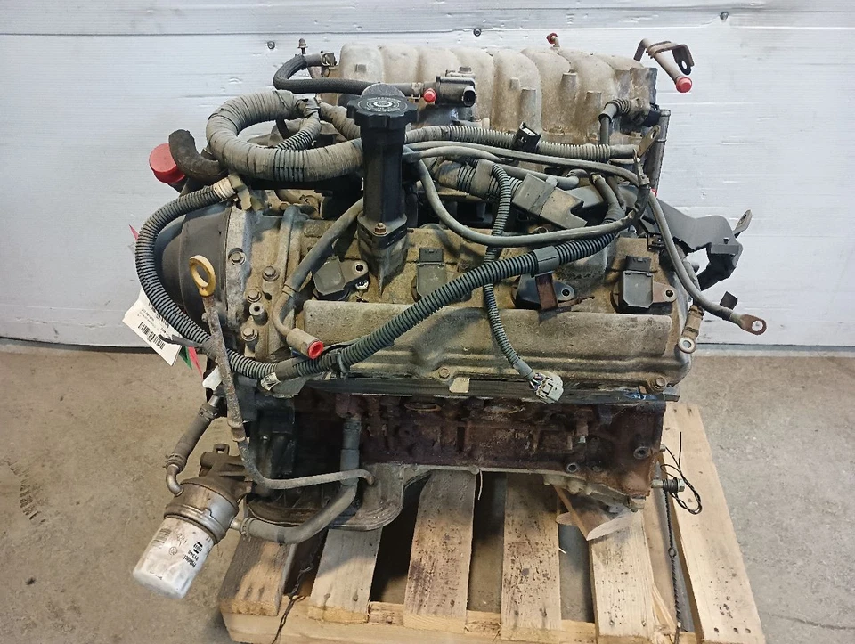 4.7L Engine 208,424mi 5th Digit VIN T 2UZFE from 2004 Toyota Tundra 9298796 - Image 2 of 4