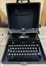 Rare Vintage 1930's Royal Model O Portable Typewriter in excellent condition  thumbnail