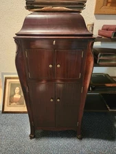 Antique Red Mahogany Victor Victrola VV-XI 100194 G PLUS OVER 70 RECORDS