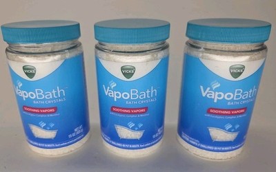 THREE Vicks VapoBath Crystals Non-Medicated Bath Salts Soothing Vapor 15 oz each