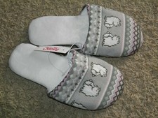 Girls JUSTICE Polar Bear Slippers Size M 6-7  NEW 