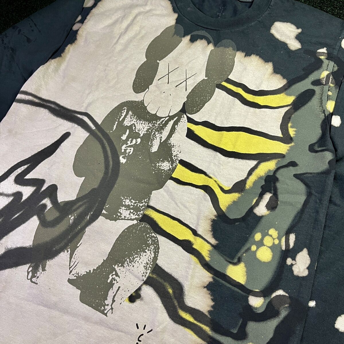 Cactus Jack by Travis Scott X KAWS FRAGMENT Long Sleeve Tie Cactus Jack by Travis Scott X KAWS FRAGMENT Long Sleeve Tie