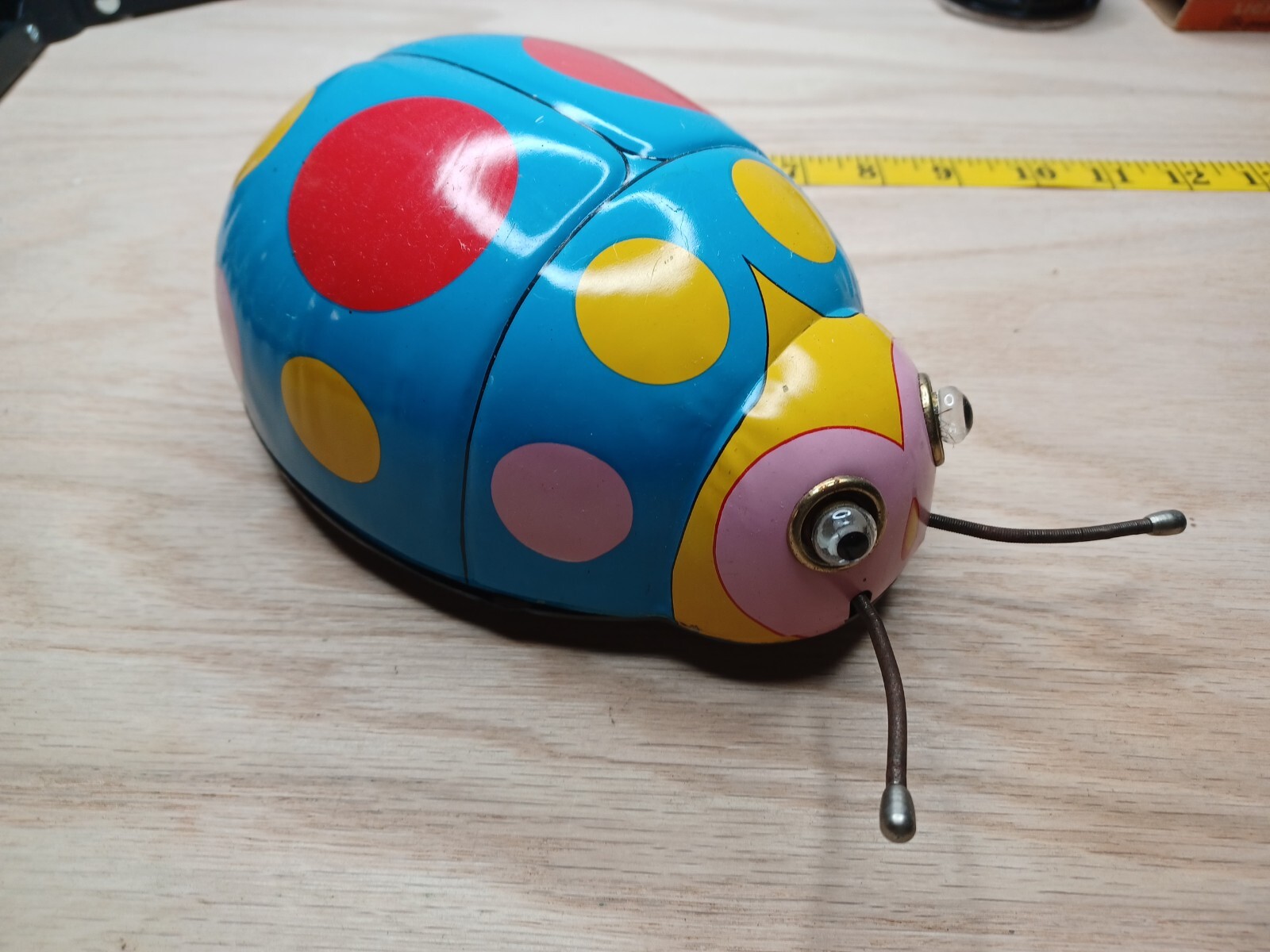 Vintage tin battery operated modern toy co made in japan working tin