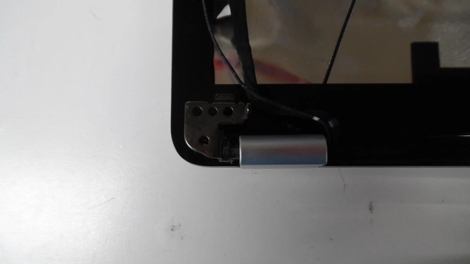 Original HP G62-144DX 15.6" - Tapa de Cubierta LCD con Bisagras Bisel y Cables * ZYE3AAX6TP Foto 3 de 4