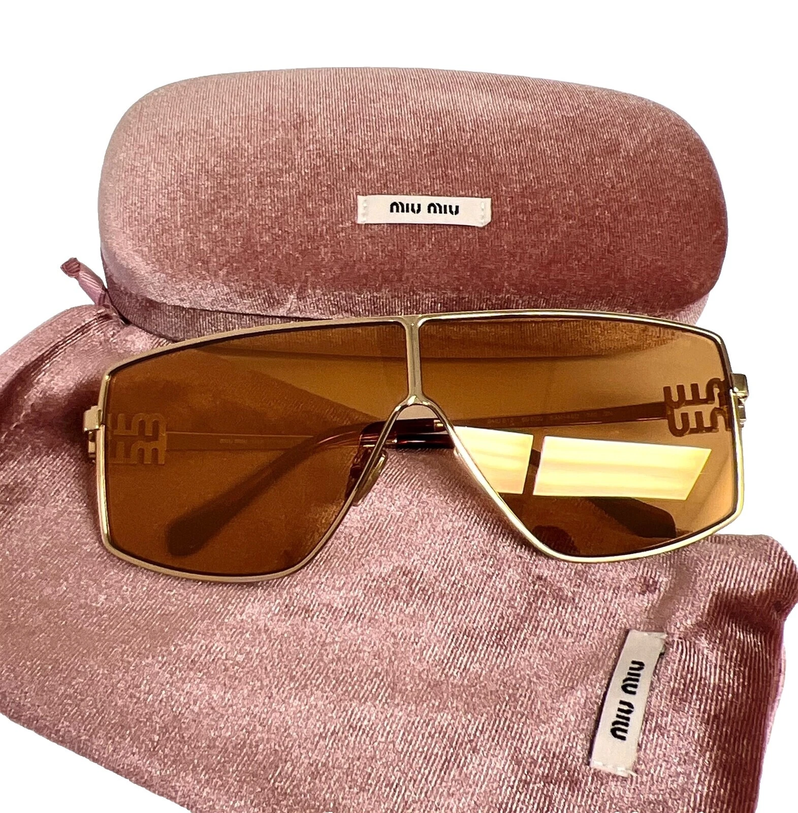 Óculos de Sol Feminino Escudo Miu Miu