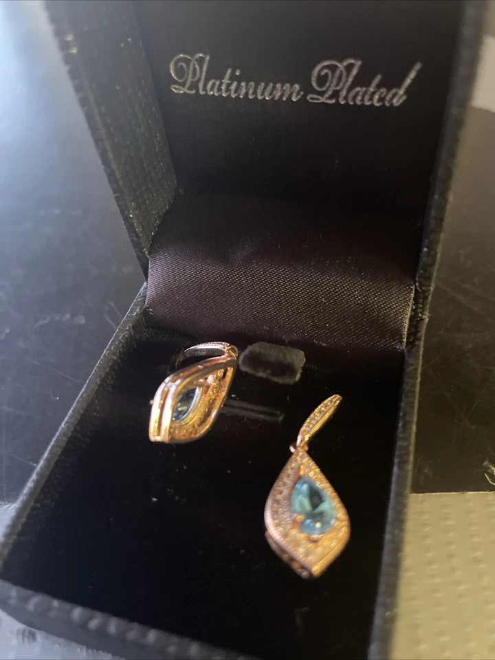 Juego de pendientes Gold Coast enchapados en platino lágrima azul aguamarina Foto 4 de 4