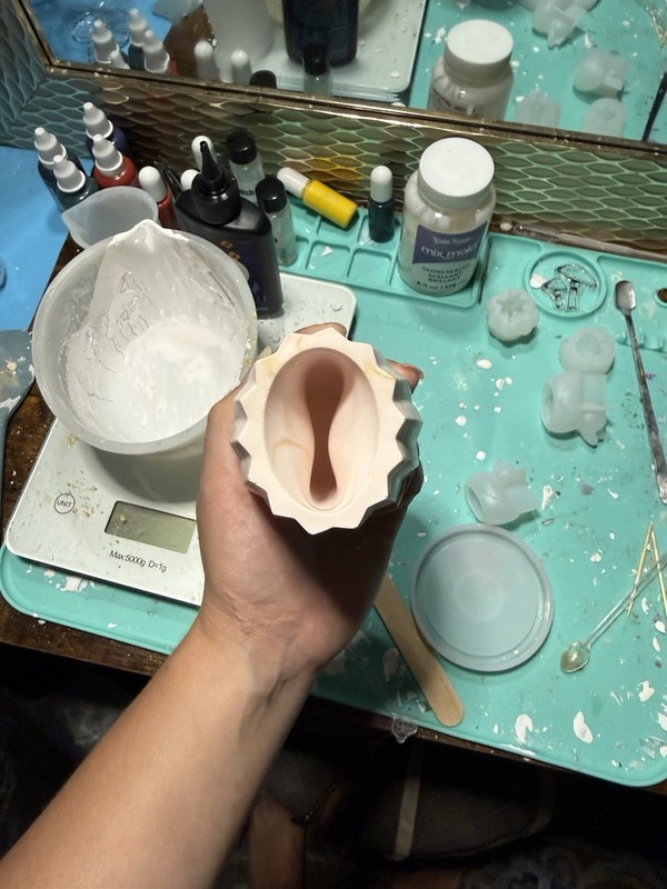 The Divine Feminine – Abstract Handmade Sculpture | Marble Effect Modern Art