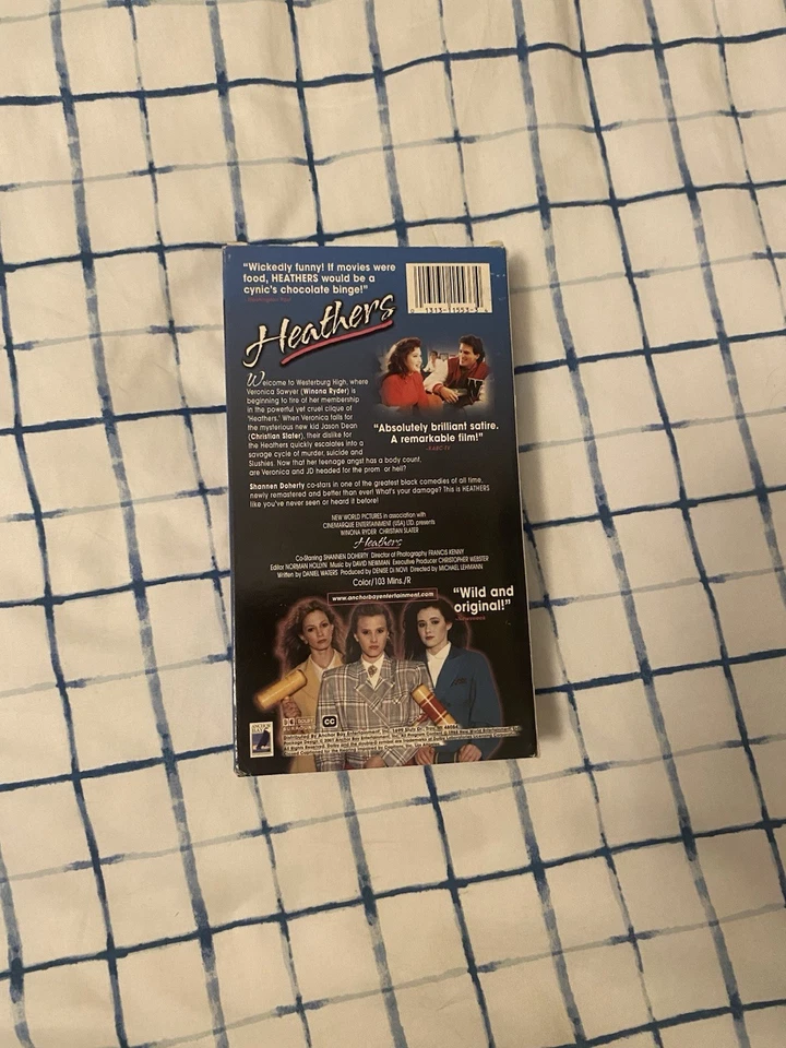 Heathers (1988) VHS Anchor Bay 2001 Re-Release, Winona Ryder, Christian Slater Foto 2 de 4