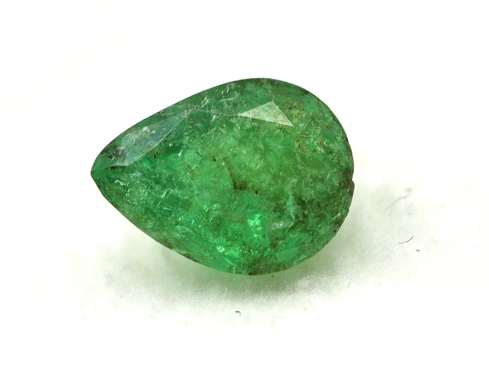 Untreated Natural Green Emerald 1.04 Ct Setting Loose Gemstone Pear Cut 7x5 mm - Image 2 of 4