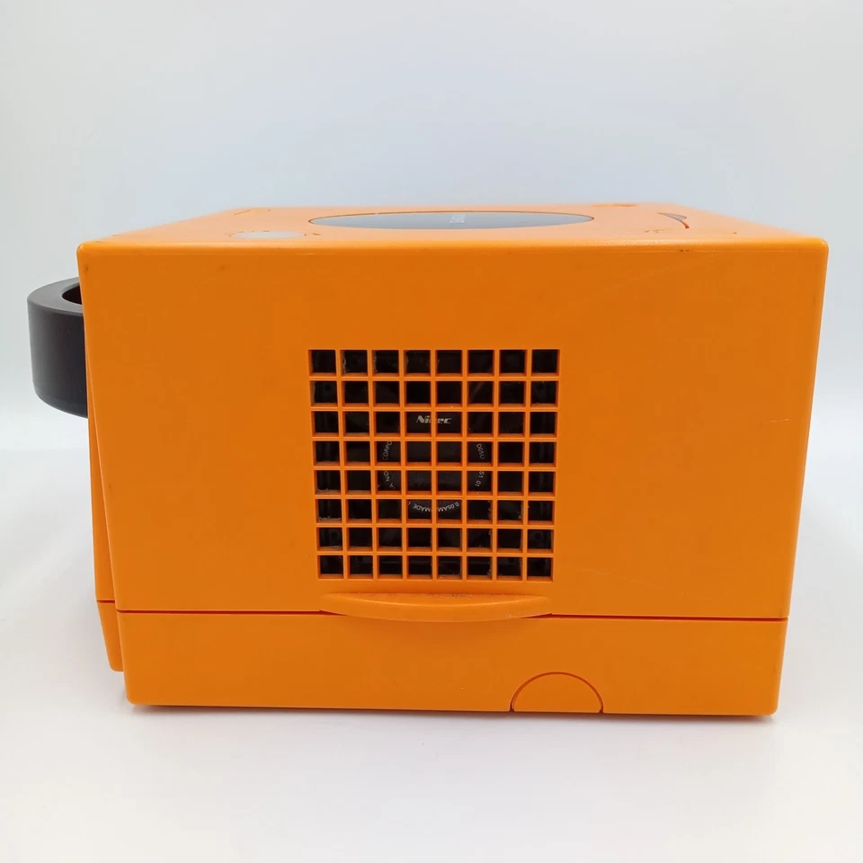 Nintendo GameCube Console Orange Powers On Wont Read Disc Authentic Japanese - Image 2 of 4