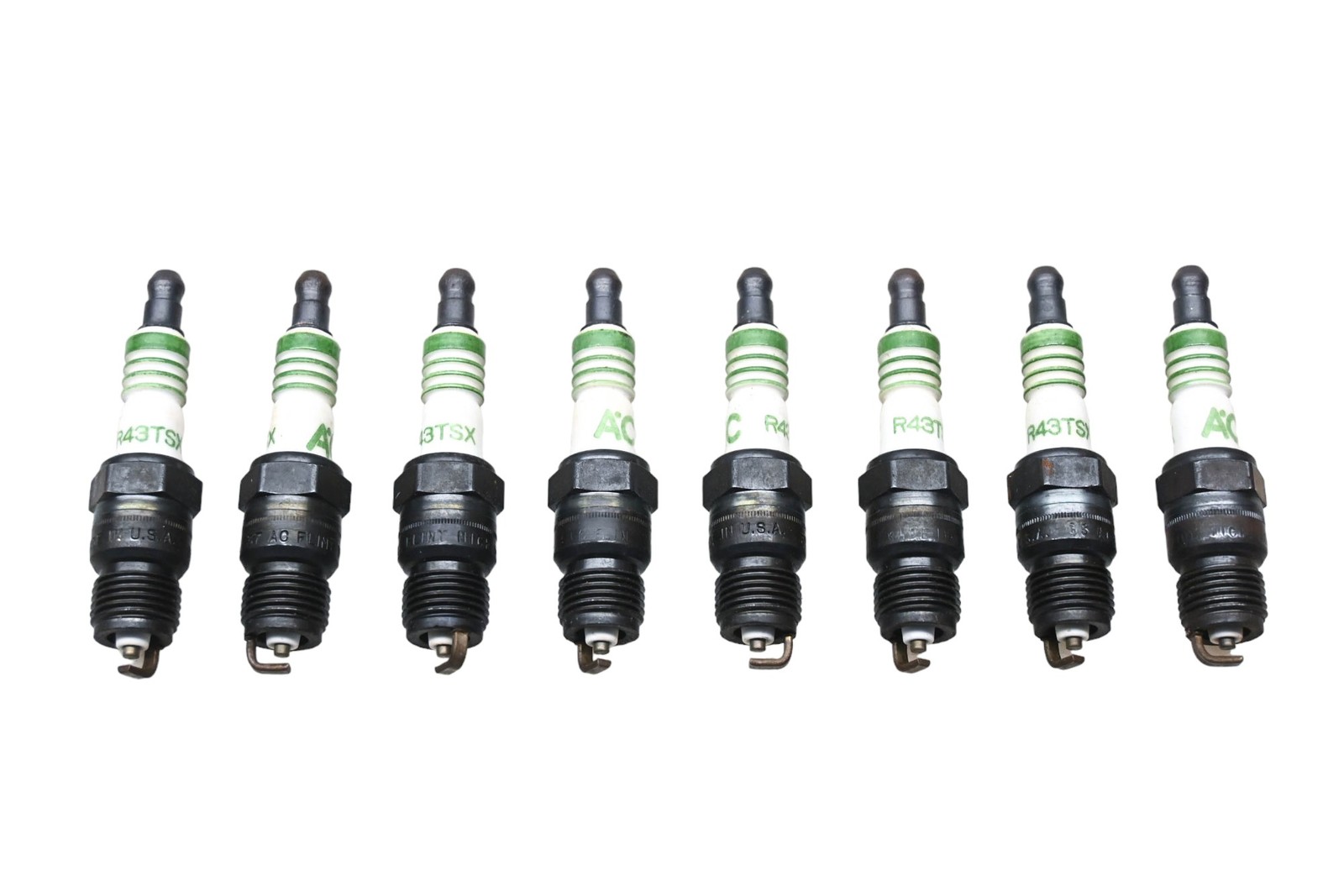 ACDelco R43TSX, 5613578 Acniter II Spark Plugs Qty 8 NOS