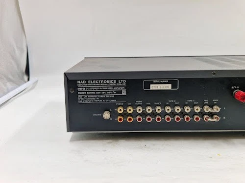 Amplificateur Stéréo NAD 312 - Fonctionnel, Rayures Et Éraflures, 220-250V~ - Photo 4/4