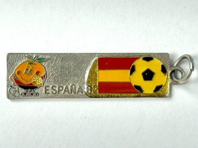World Cup Espana 82/Case-Poclain Keychain Soccer Spain Naranjito Mascot Mundial