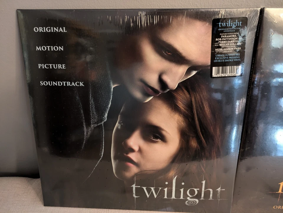 Twilight (Blue Smoke) + New Moon (Clear Smoke UO) Vinyl Set - NEW / SEALED - Image 3 of 4