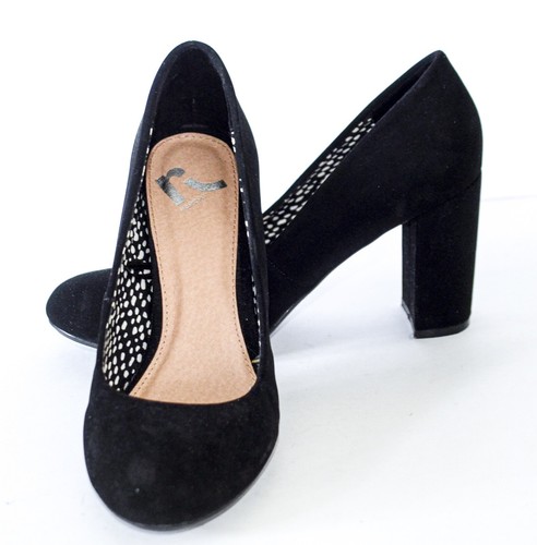 report black heels