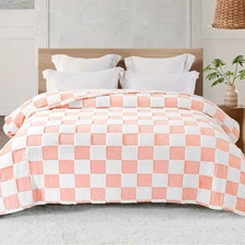 Fleece Blanket Queen, Cozy Lightweight Fuzzy Checkered Blanket for Bed, Suita...