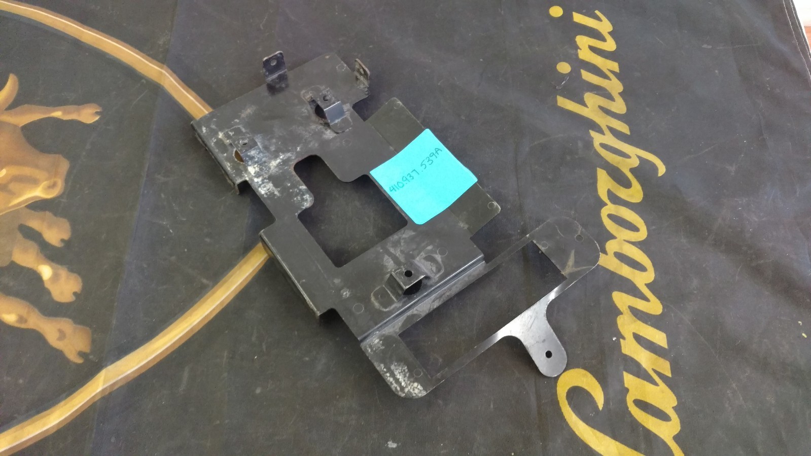 LAMBORGHINI MURCIELAGO LP640 INTERIOR ECU FUSE BOX MOUNTING BRACKET 410937539A 