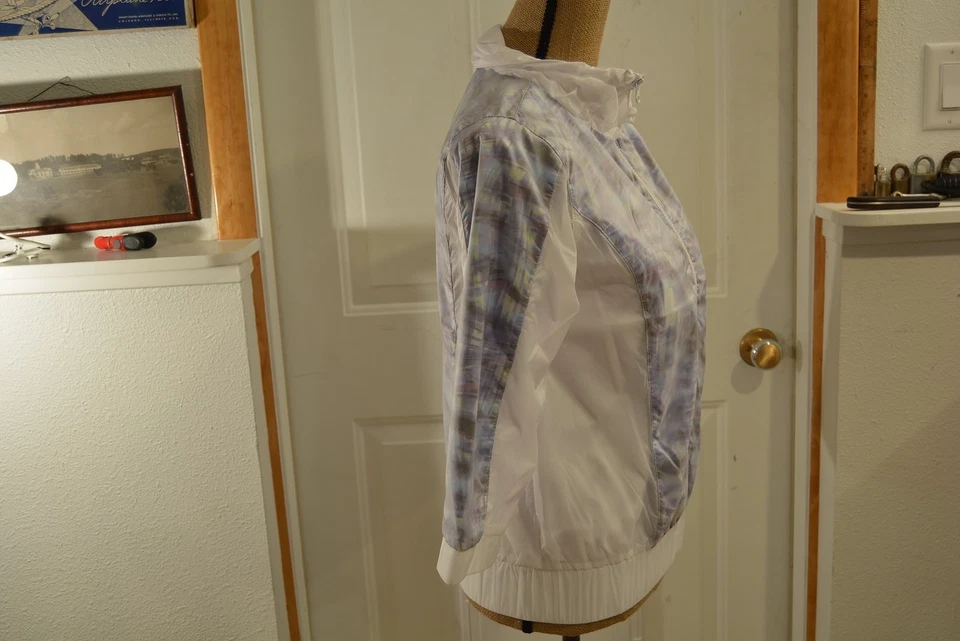 Women’s S Purple & White Cynthia Rowley ActiveWear Nylon 3/4 Sleeve Jacket NWT - Image 2 of 4