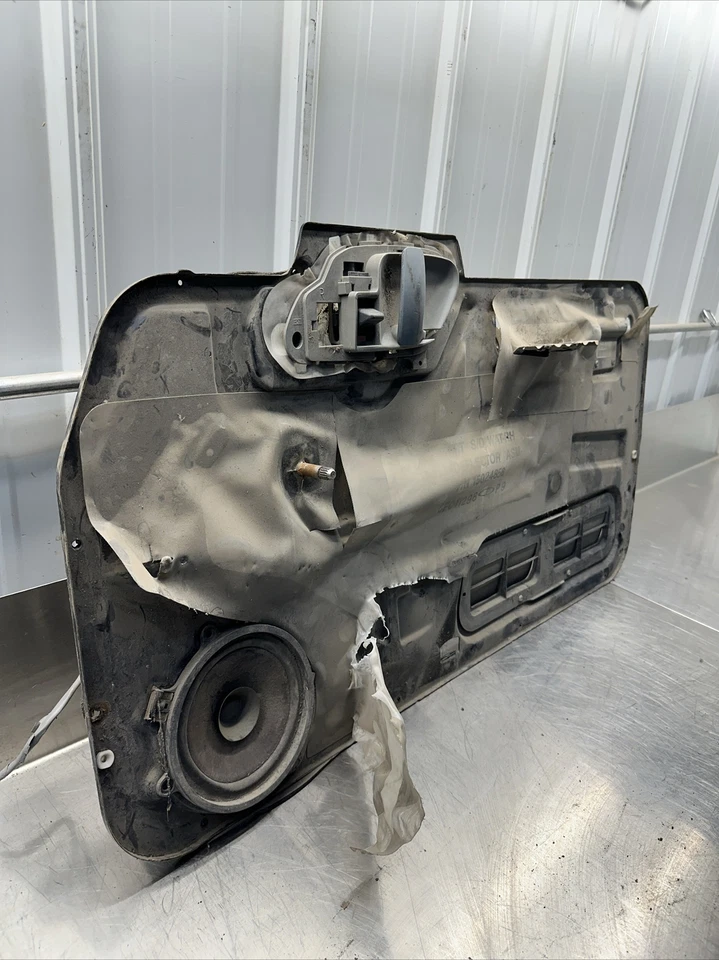 1995-1999 Chevrolet C1500 C2500 K1500 Manual Front RH Inner Door Panel Assembly Foto 2 de 4