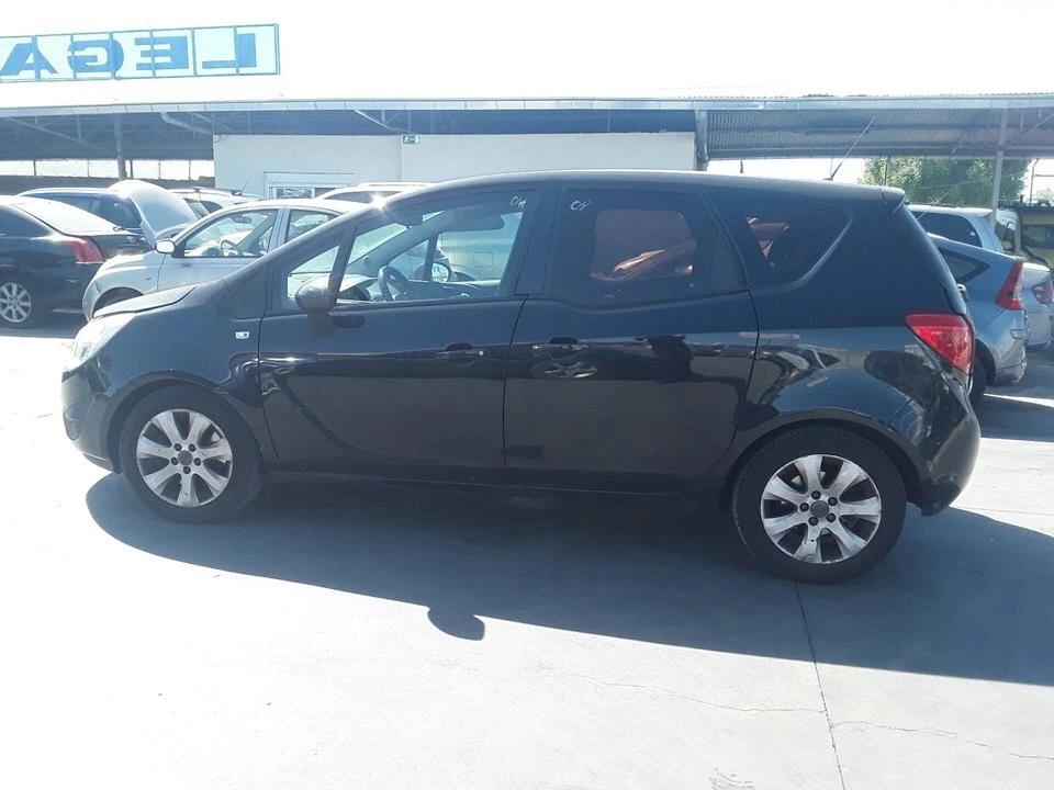13203393 Enjoliveur Inf Feu Arriere Gauche pour OPEL MERIVA B Cosmo 2011 527229 - Photo 4/4