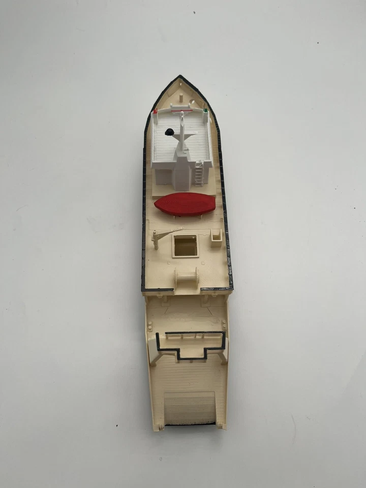 Unpainted version, ho scale Fishing Trawler - Image 4 of 4