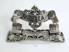 BOMBONIERE LAUREA LETTERE PORTA PENNE BOMBONIERA PORTAPENNA ARGENTO PENHOLDER