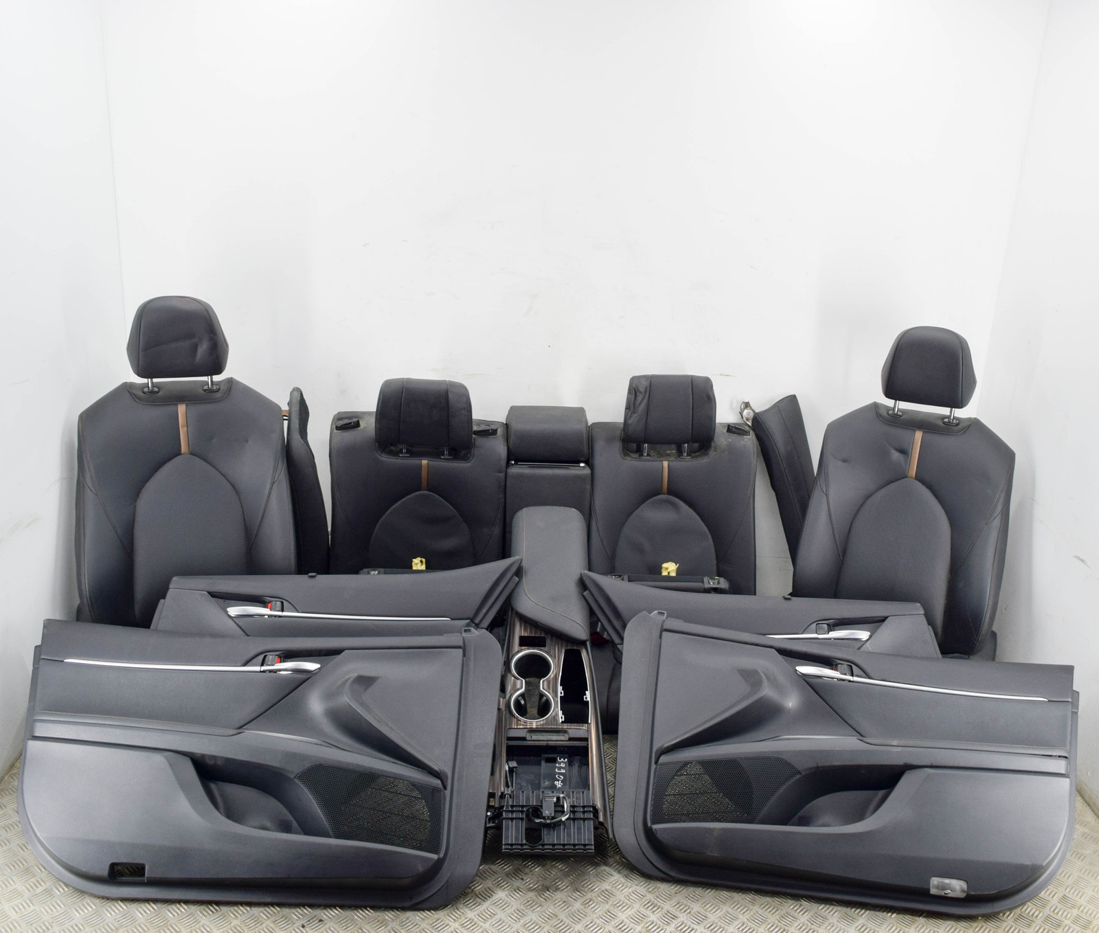 TOYOTA CAMRY _V7_ 2019 Interior Seats W/ Door Cards Kit 72734