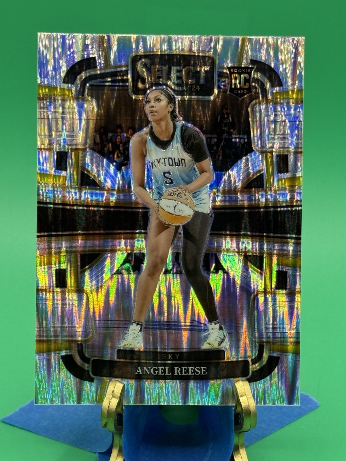 Angel Reese 2024 Panini Select WNBA - Concourse Silver Flash Prizm #5 (RC)