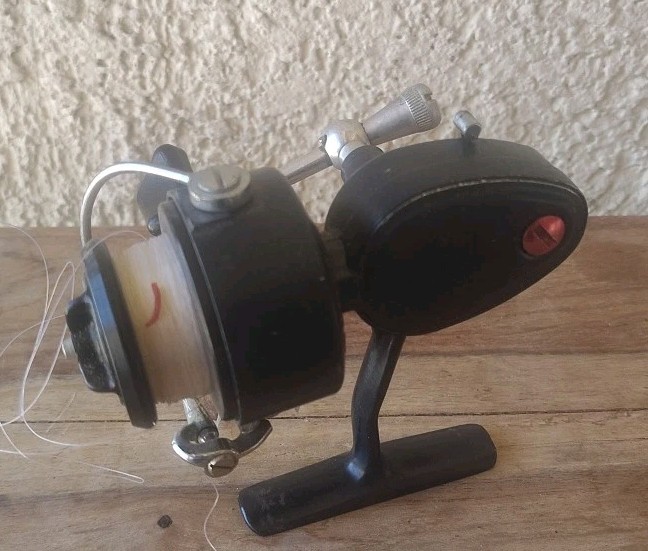 Vintage Garcia Mitchell 408 High Speed Ultralight Spinning Reel