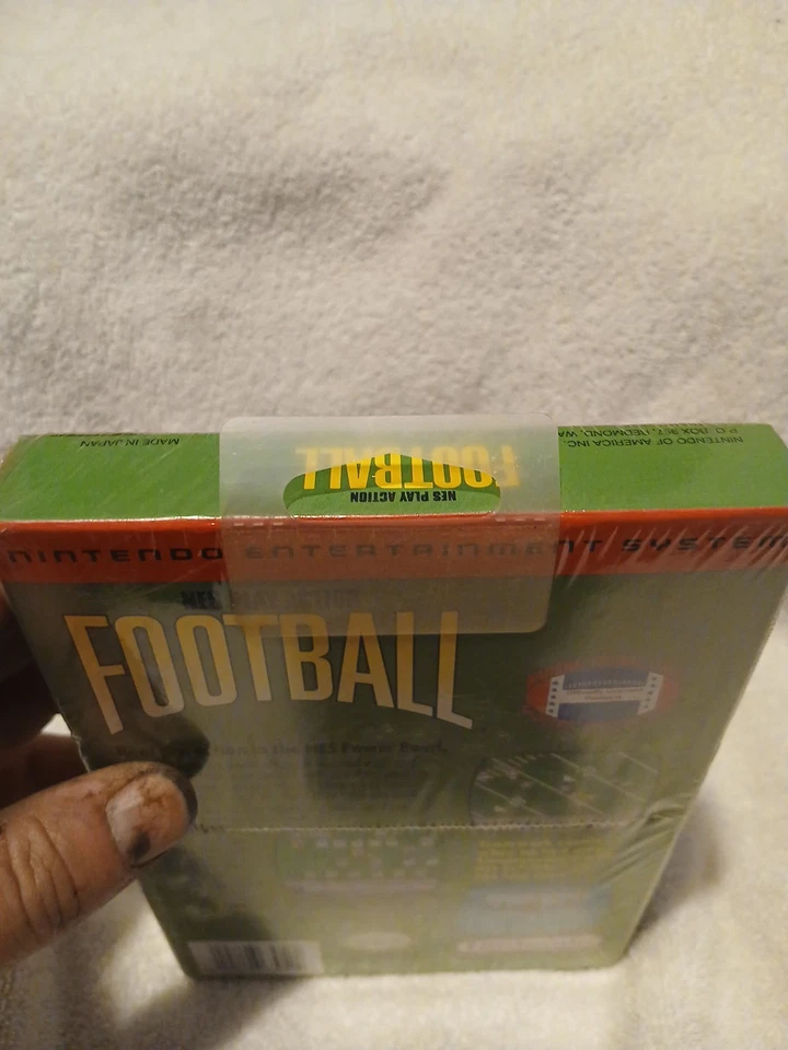 NES Play Action Football Nintendo NES 1990 New Factory Sealed H-Seam Hangtab - Image 3 of 4