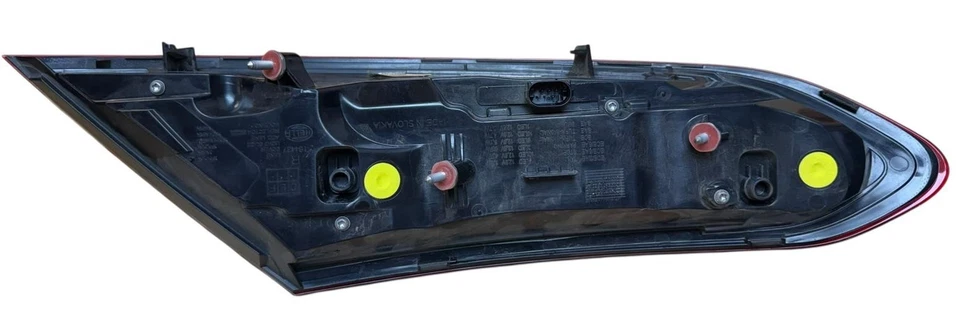 Luz trasera exterior pasajero lado derecho Mercedes-Benz Clase C 2019-2020 cupé OEM Foto 4 de 4