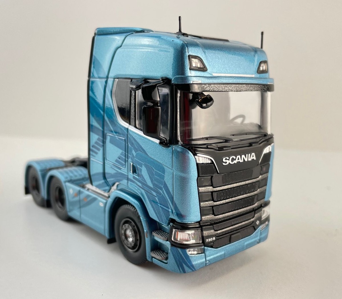 プイタ SCANIA3台&Tekno1台セット Mould King 13203 Scania Semi-Truck Model Building Set | 2,060 Pcs