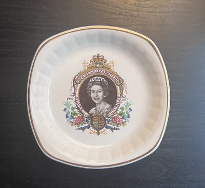 Queen Elizabeth II 1977 Silver Jubilee Trinket Dish~Palissy