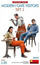 Modern Cafe Visitors Set 1 1:35 Figure Plastic Model Kit MINIART