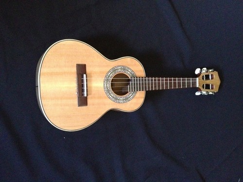 Handgefertigte brasilianische Ukulele - Cavaquinho, neu - Bild 7 von 8
