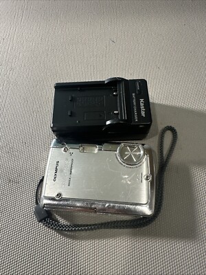 Olympus Stylus 720 SW Compact Digital Camera