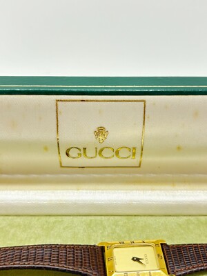 ぞ*だ様 【美品】 GUCCI グッチ 4200M スクエア　ゴールド Exc+5] Gucci 4200L 20mm Square Gold Dial Quartz Women's Vintage